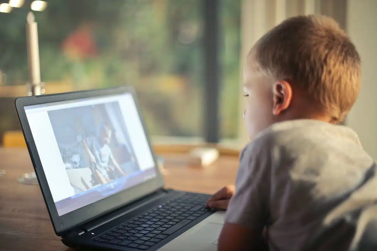 enfants  technologie