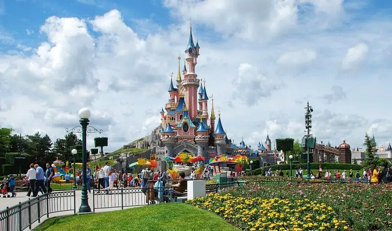 Attractions incontournables Disneyland Paris ce qu'il faut faire à tout prix