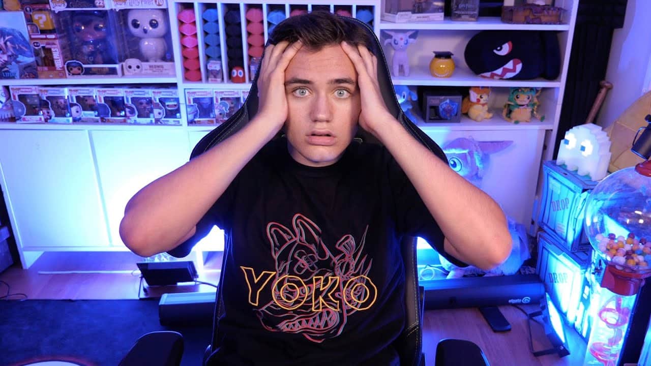 est Néo The One, le fameux Youtubeur français